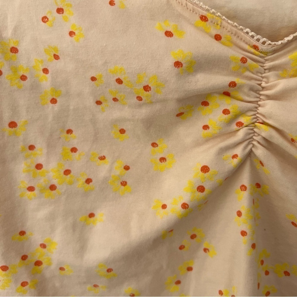Abound peach colored V neck crop top yellow & orange flower print cap sleeves S. - Picture 5 of 13